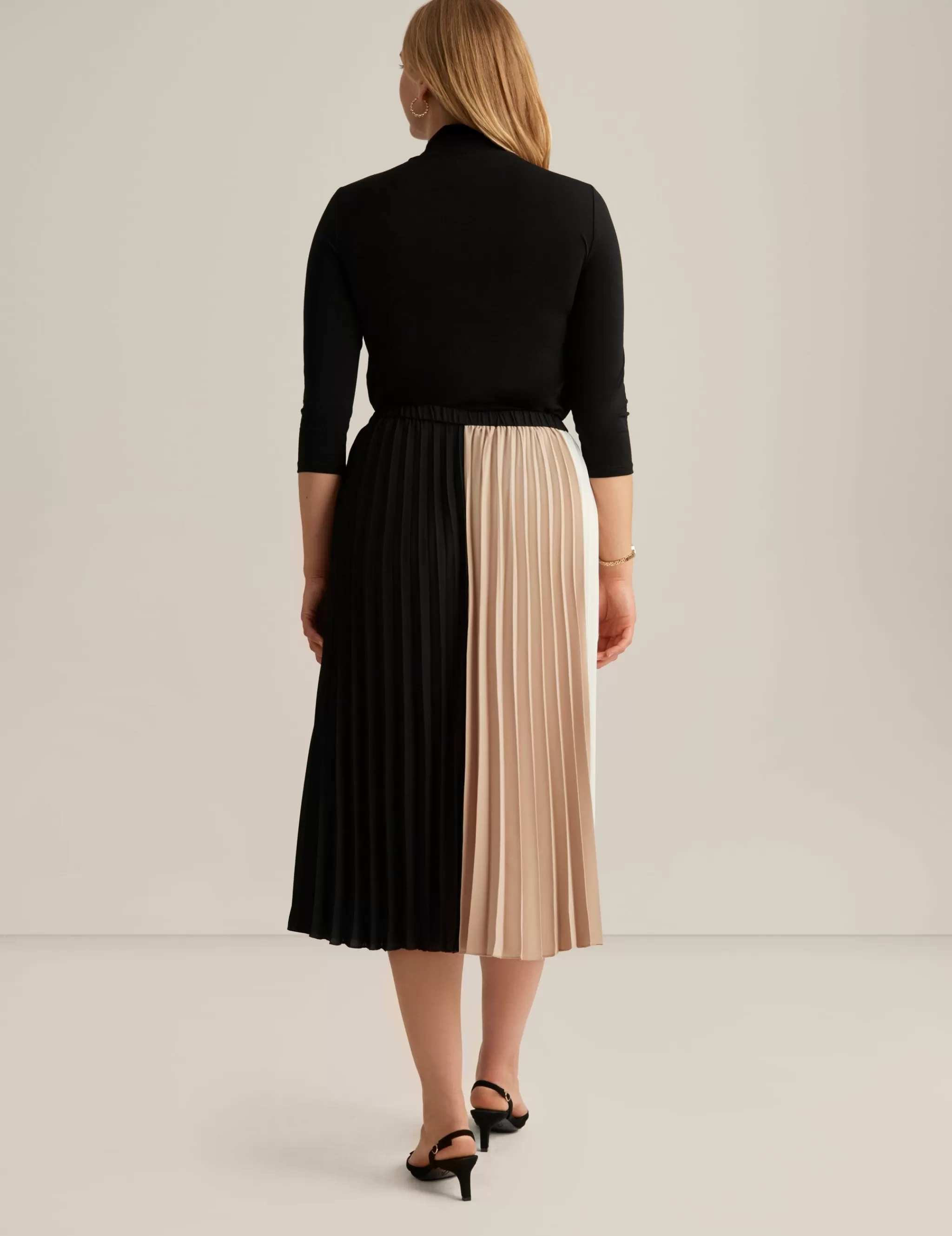 Discount Anne Klein Pull On Color Blocked Pleated Skirt Ann Blk/Lt/Ann Wht